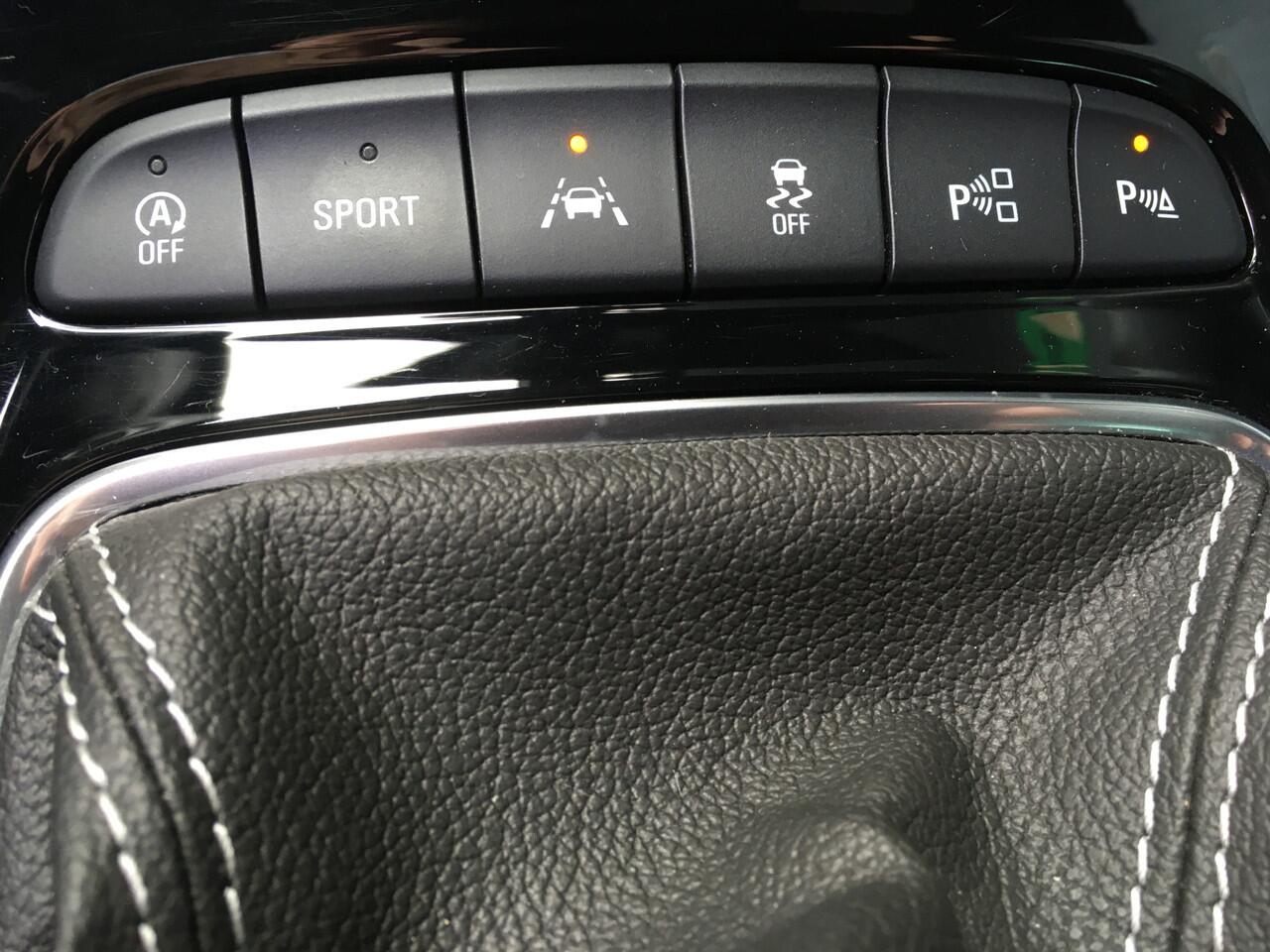 Opel ASTRA Sports Tourer 1.6 Innovation NAP