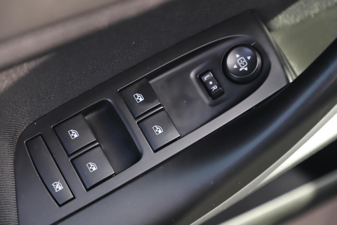 Opel ASTRA Sports Tourer 1.2 Edition 131PK Navigatie Carplay Android 16 inch LMV Airco Cruise Control Getint Glas