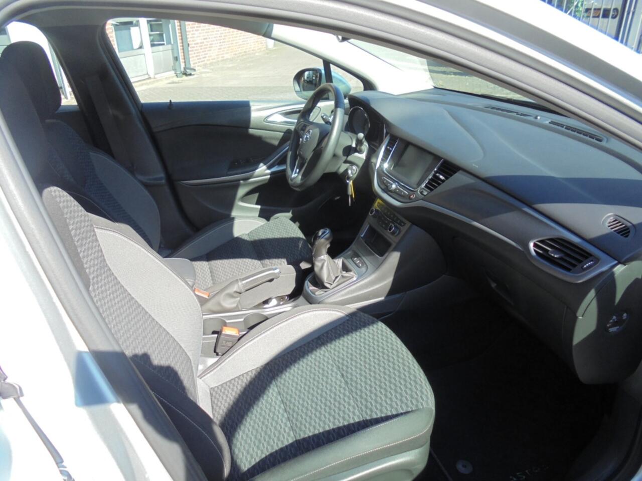 Opel ASTRA 1.2 Bns Edition||Rijklaar||