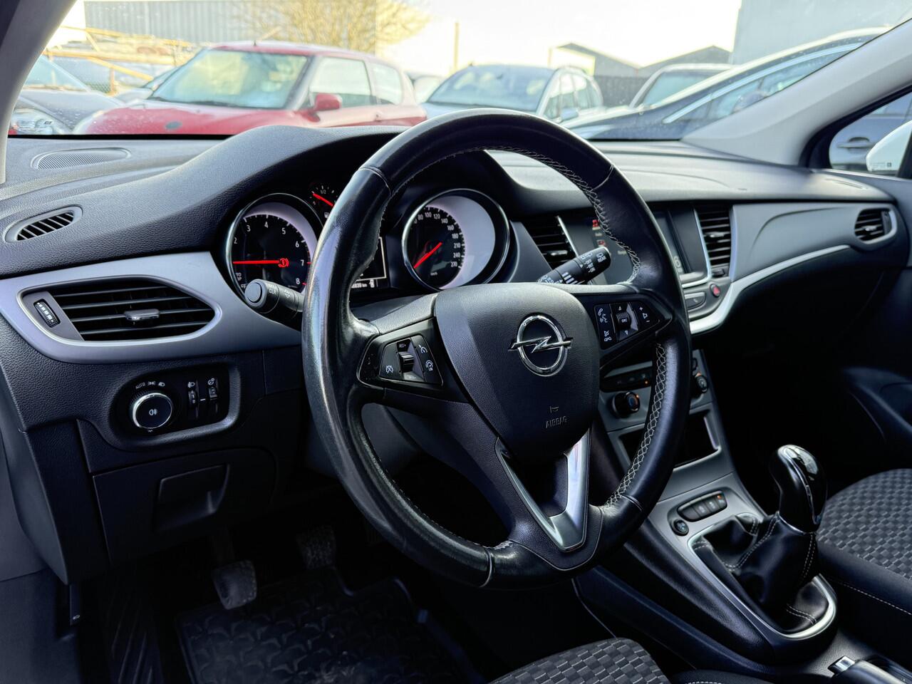 Opel ASTRA Sports Tourer BWJ 2021 1.2 111 PK Edition TREKHAAK | LED | AIRCO | CRUISE | BLUETOOTH | ELEK. PAKKET | ANDROID AUTO | APPLE CARPLAY | ISOFIX | PDC | MULTIFUNCT. STUUR