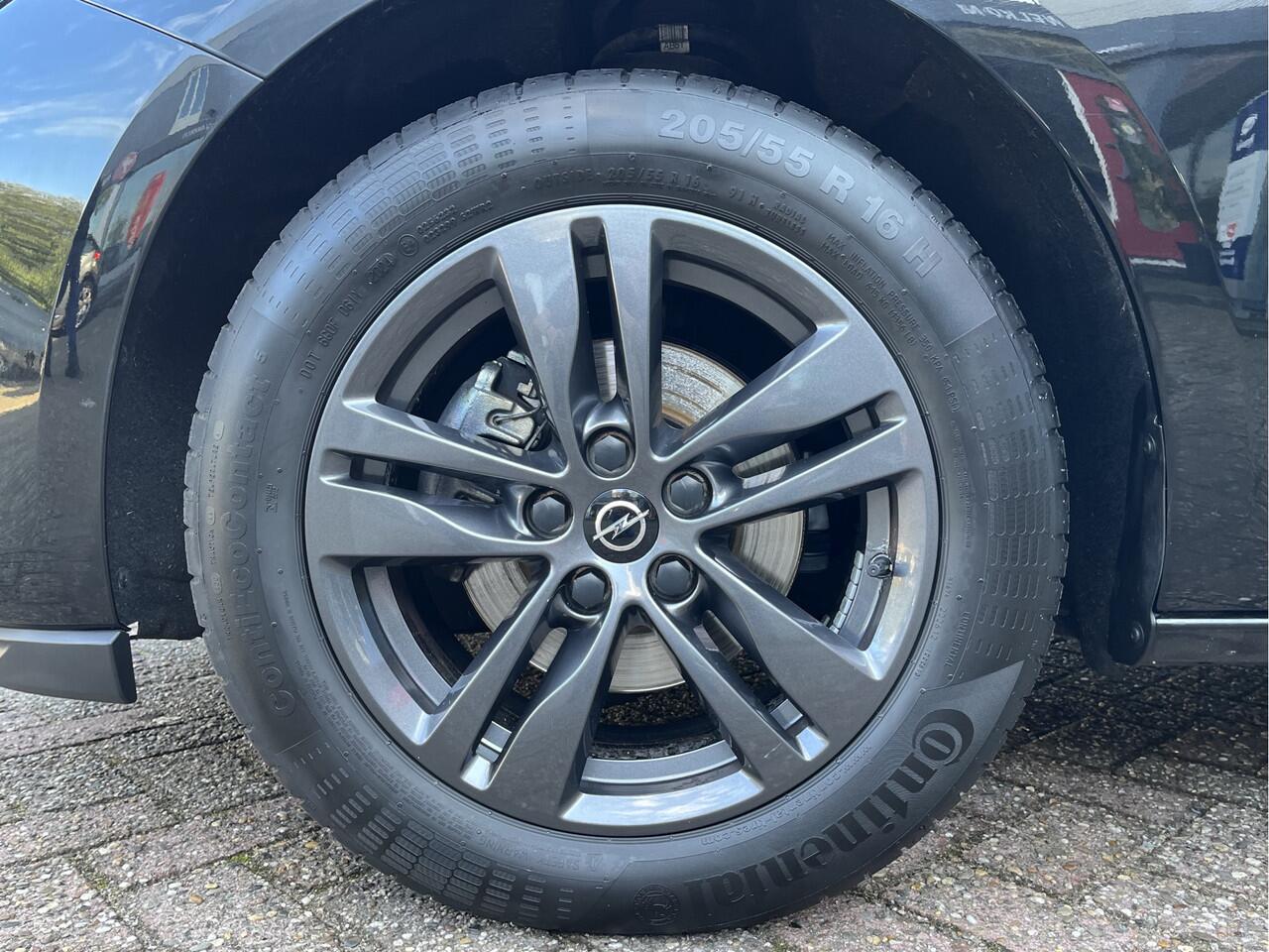 Opel ASTRA 1.4 Turbo 120 Jaar Edition Automaat, Carplay, Trekhaak,Cruise Controle.