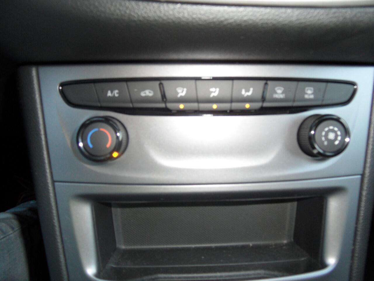 Opel ASTRA Sports Tourer 1.2 Edition