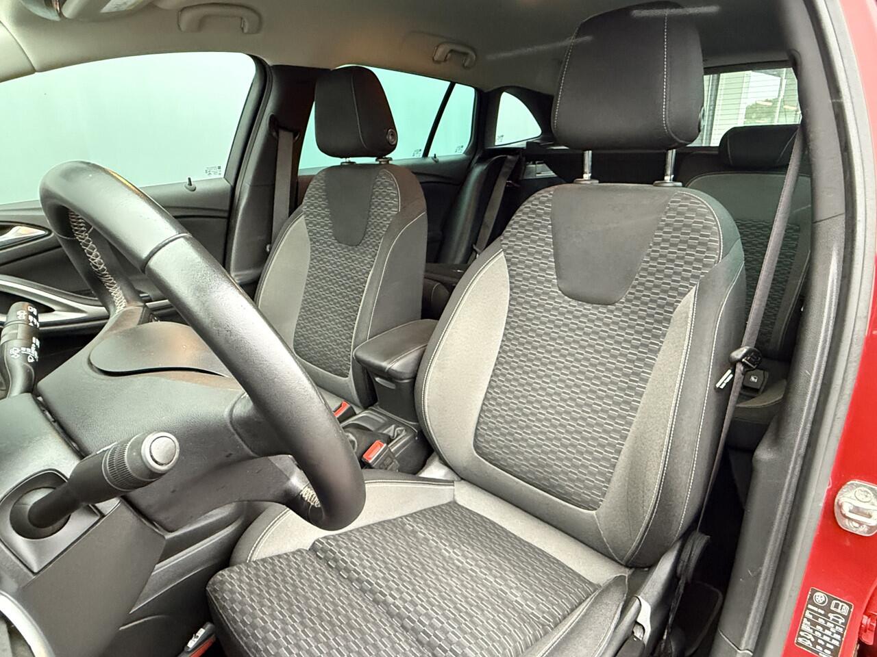 Opel ASTRA Sports Tourer BWJ 2020 1.2 111 PK Edition 96.000KM!! CLIMA | NAVI | CRUISE | APPLE CARP. | ANDROID AUT. | LMV | PDC | PRIV. GLAS | MULTIFUNCT. STUUR