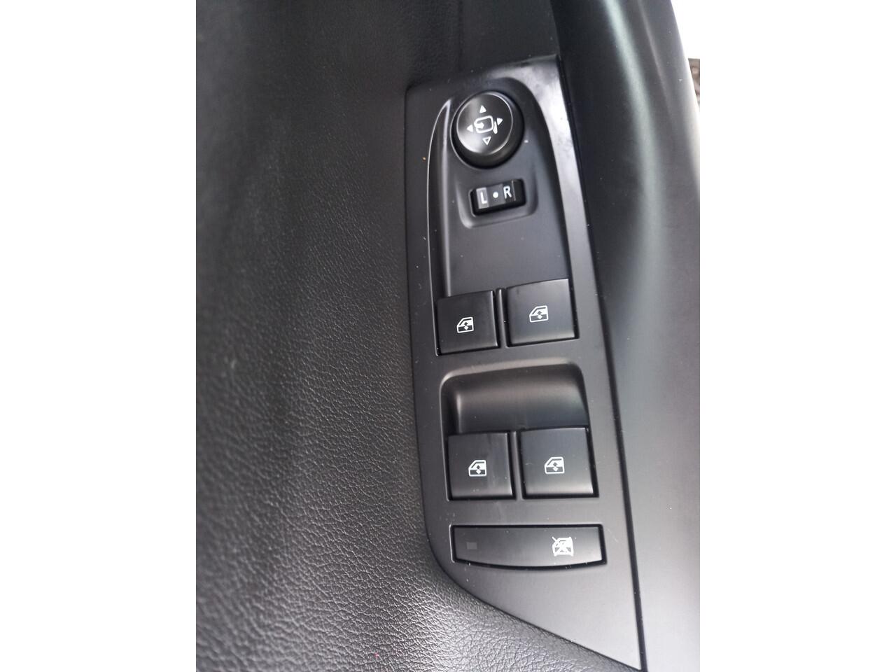 Opel ASTRA Sports Tourer 1.2 Design & Tech