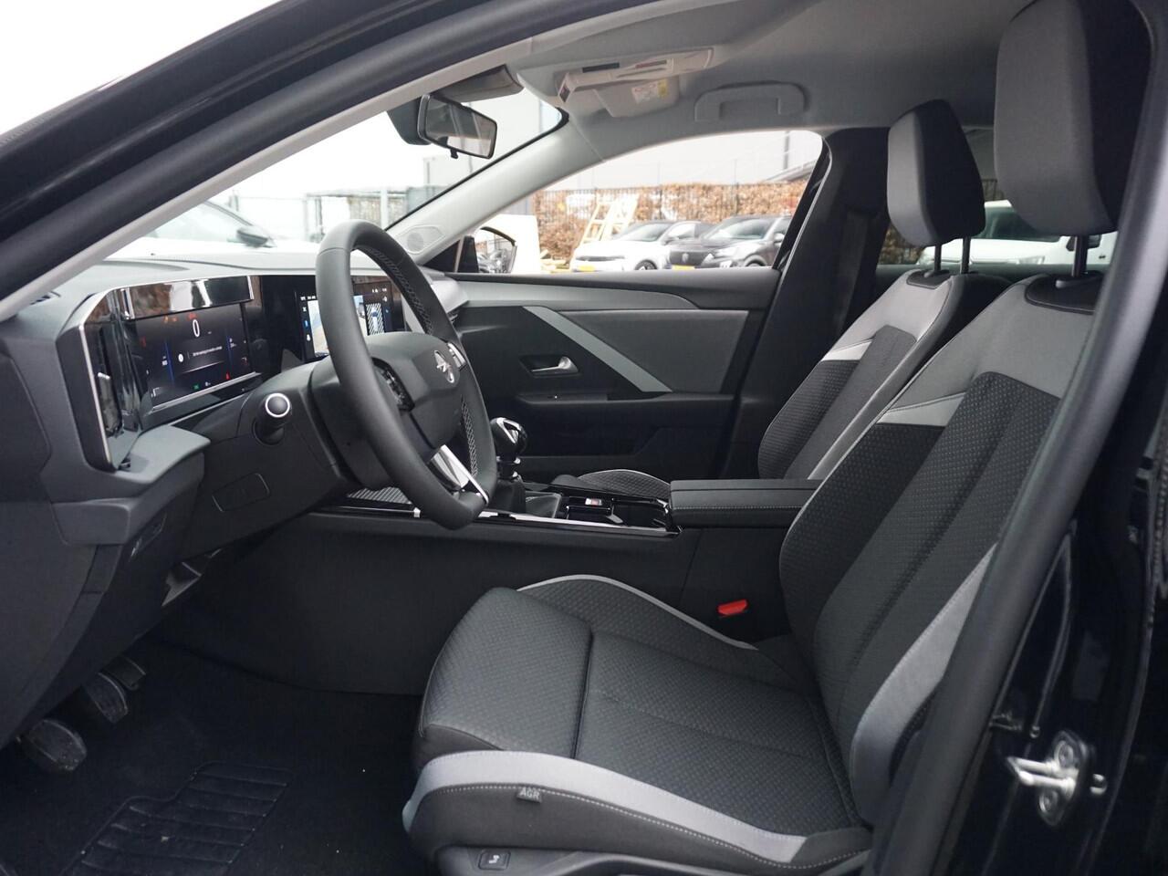 Opel ASTRA Sports Tourer 1.2 Turbo Business Edition