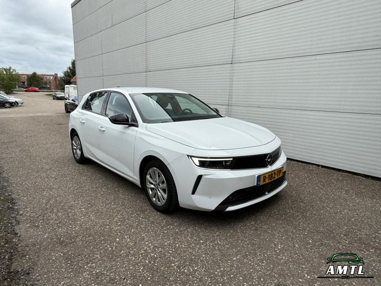 Opel ASTRA - 1.2 Edition