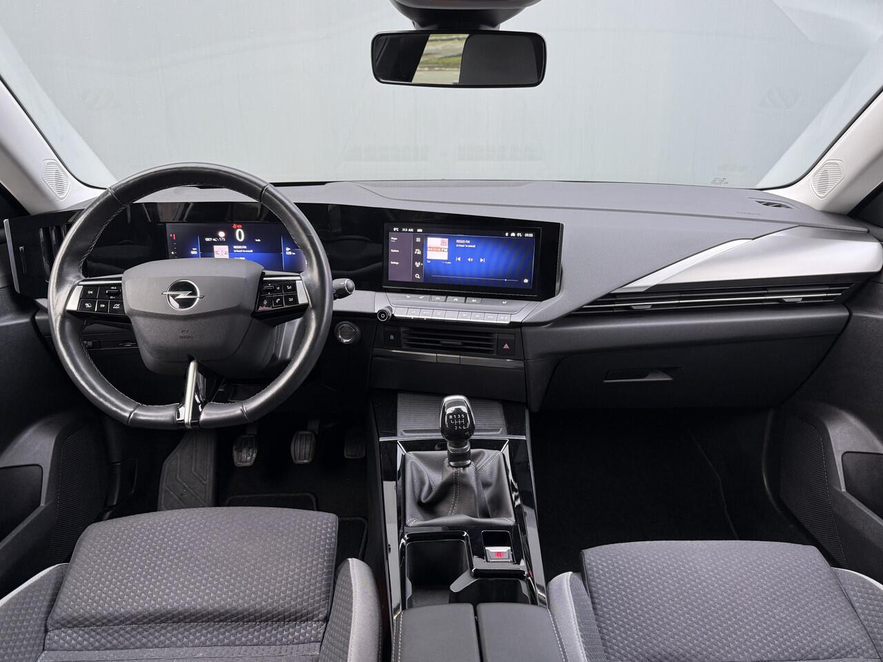 Opel ASTRA BWJ 2022 | 1.2 131PK Business Edition | CLIMA | NAVI | STOELVERW | PRIVACY GLASS | CAMERA A |