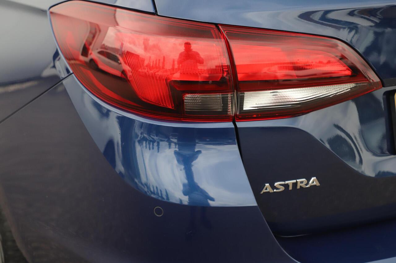 Opel ASTRA Sports Tourer 1.2 Edition 110PK Navigatie Comfortstoelen Carplay Android Bluetooth Parkeersensor LED Airco Cruise