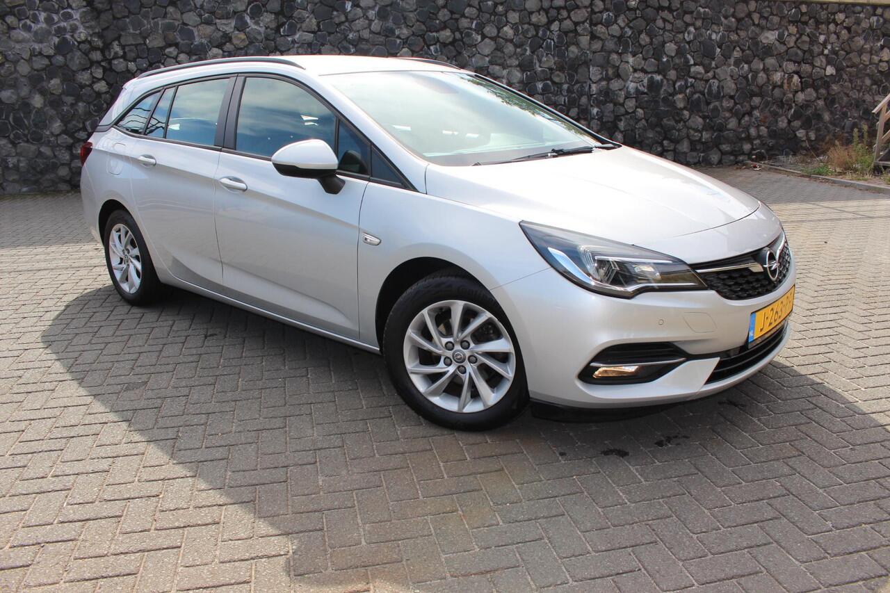 Opel ASTRA Sports Tourer 1.2 Edition 131PK , AGR stoel,carplay android, Navi, Camera, climate + cruise control,1e eigenaar.