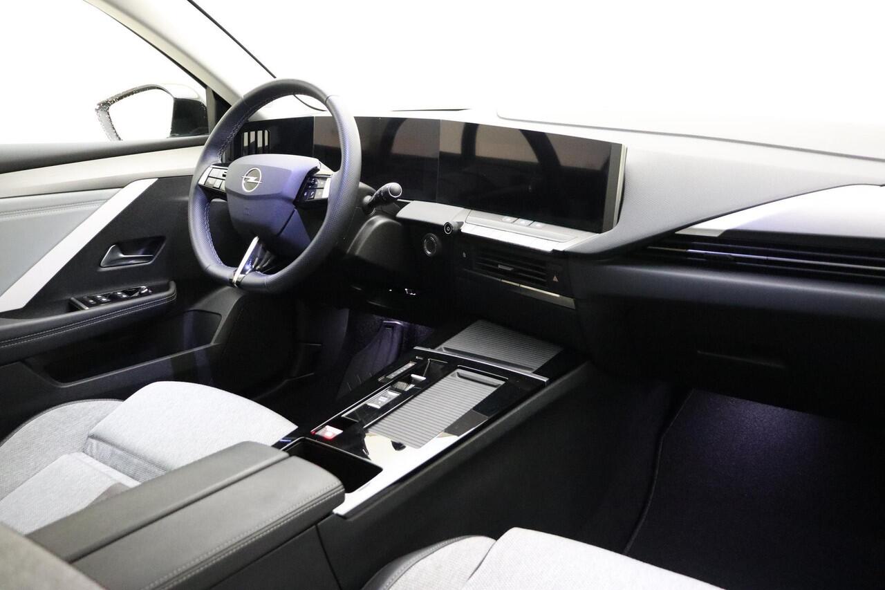 Opel ASTRA 1.2 Elegance 130 PK Automaat | Navigatie | Climate control | Keyless | Lichtmetalen velgen | Camera | Getint glas | Cruise control | Parkeersensoren | Demo |