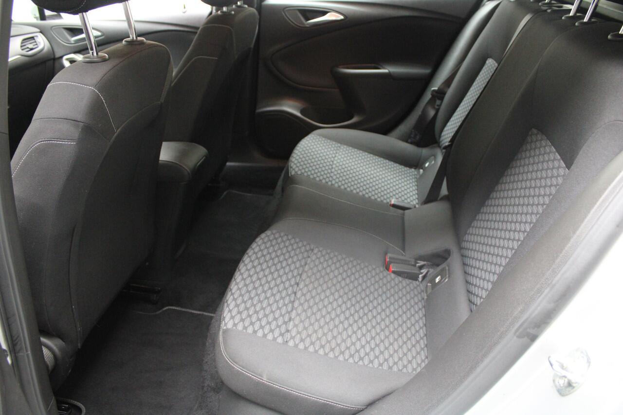 Opel ASTRA Sports Tourer 1.4 Edition | automaat | airco | trekhaak | navigatie fullmap | headup display | pdc achter | 18 inch | carplay | cruise | bluetooth