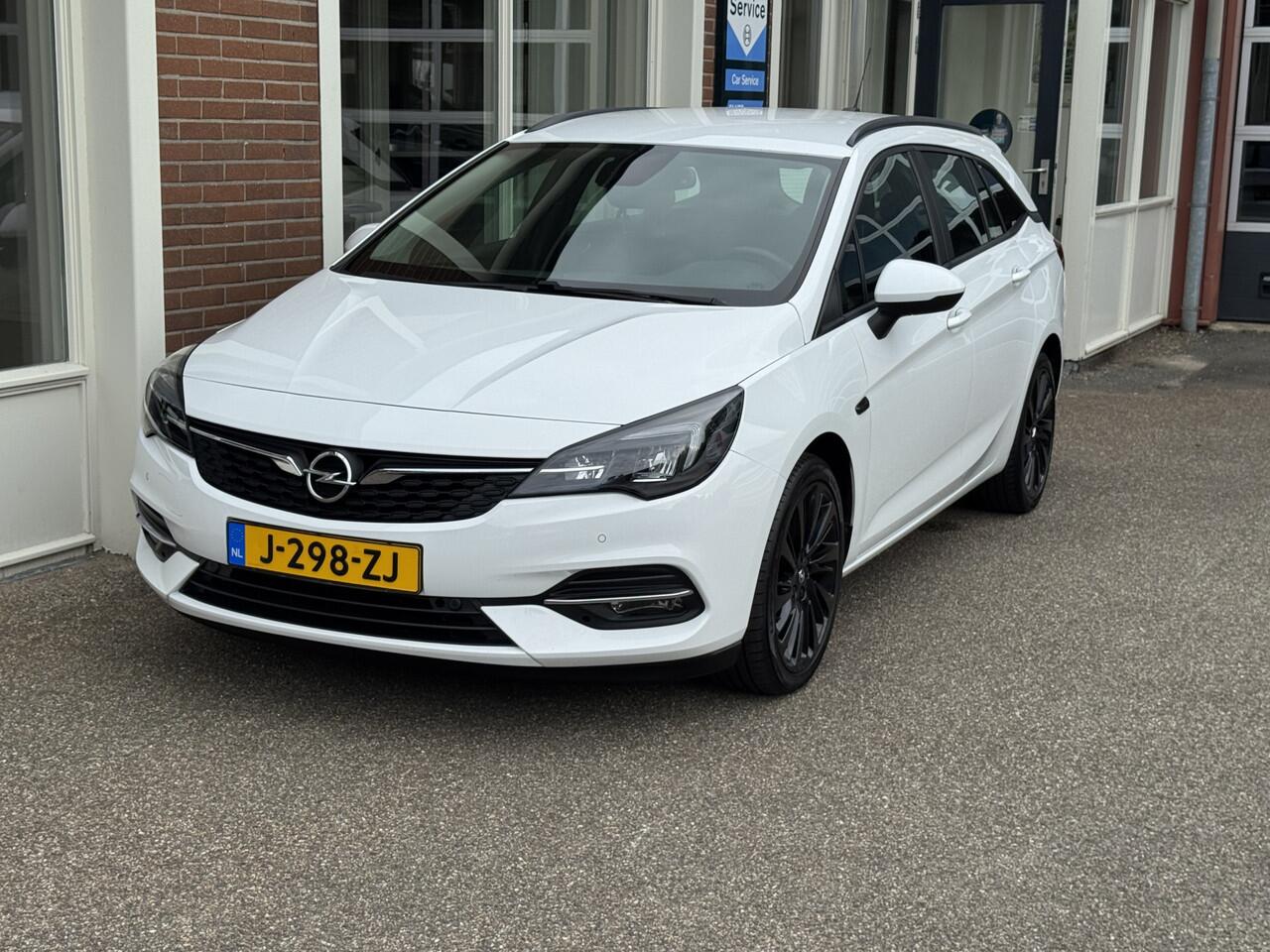 Opel ASTRA Sports Tourer 1.2 Edition 110 Pk, Airco, Navigatie,