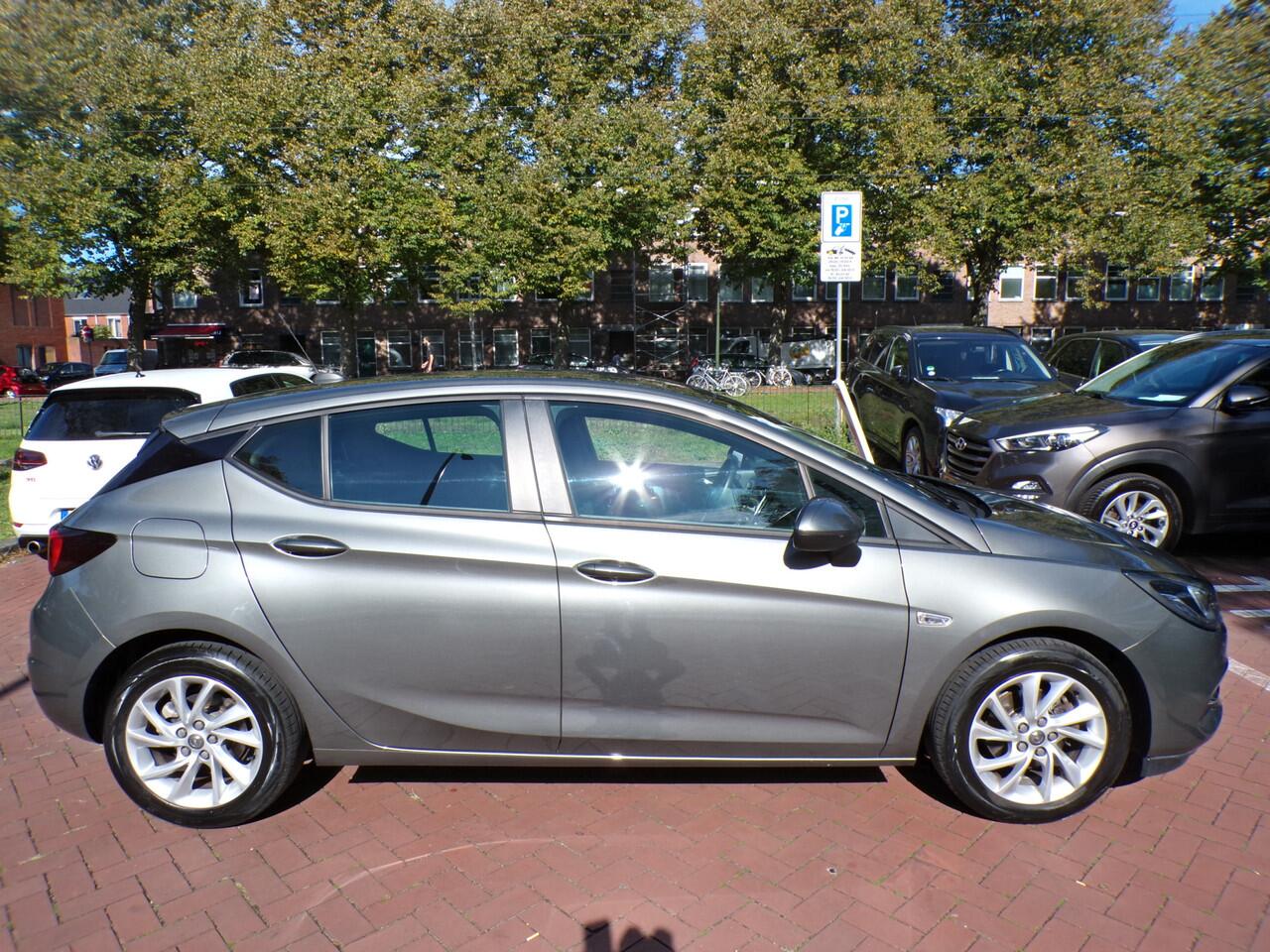 Opel ASTRA 1.2 Edition CAMERA NAVI TELEFOON CRUISECONTOL NAP......