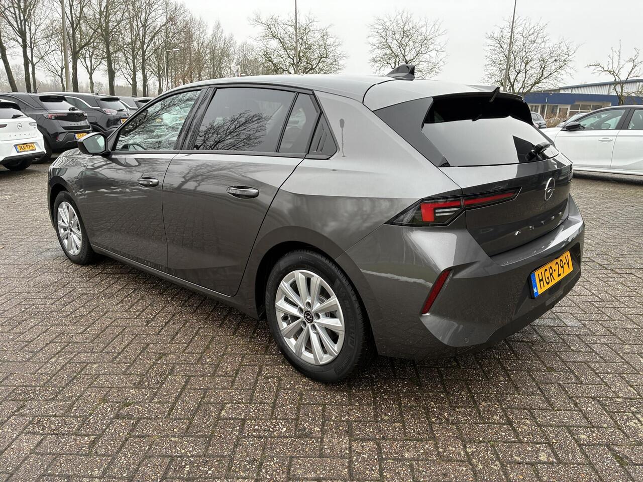 Opel ASTRA 1.2 Turbo Business Edition 5 Deurs | Climate control | Navigatie | Camera | Stoel & Stuurverwarming | AGR Stoel | Parkpilot | Cruise control | Elektrisch Pakket