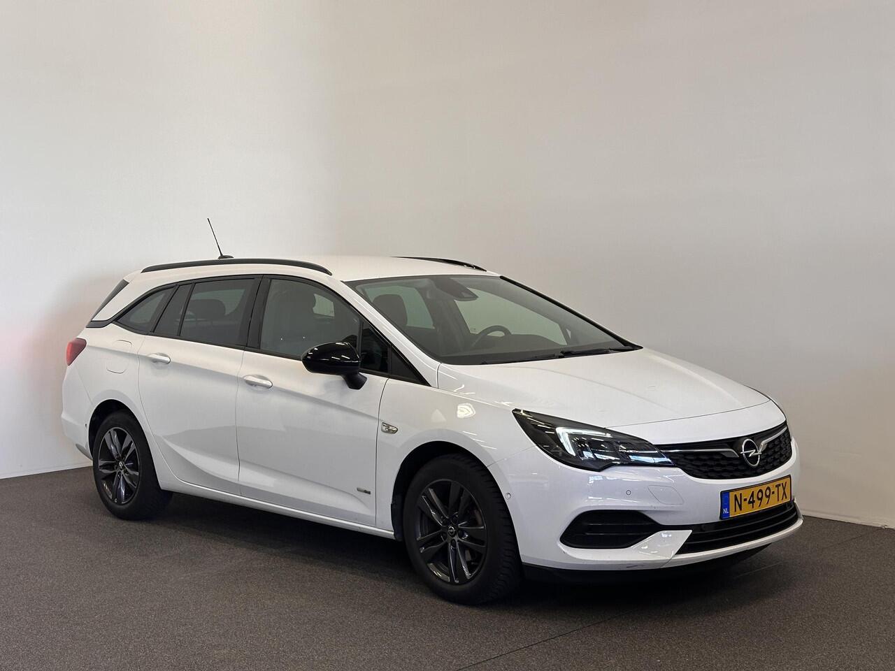 Opel ASTRA Sports Tourer 1.2 Design & Tech | Full LED | Climate Control | Navigatie | Apple Carplay/Android Auto | PDC V+A | Camera | Cruise Control | AGR Comfortstoel | Lane Assist | Privacy Glass | Gloss Black Pack