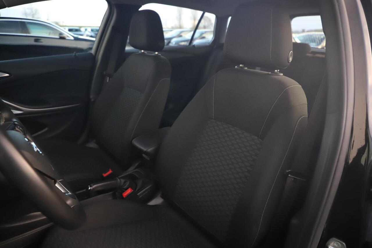 Opel ASTRA Sports Tourer 1.2 Edition 110PK 16 inch LMV Navigatie Carplay Android Bluetooth Airco Cruise Parkeersensor