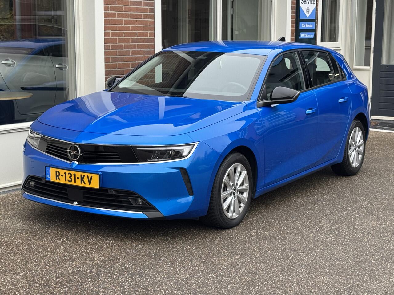 Opel ASTRA 1.2 Edition Rijklaar ! 110 Pk, Airco/ECC, Navigatie,