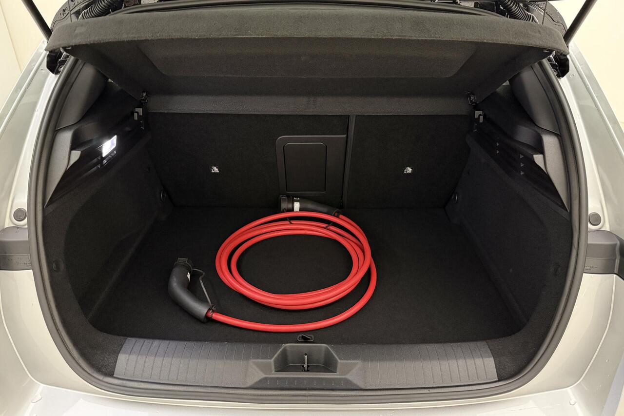 Opel ASTRA Electric 54 kWh GS | 3-fase lader | Warmtepomp | Camera | AGR-stoel | Stoelverwarming | Stuurverwarming | Two-tone lak | Adaptive cruise control