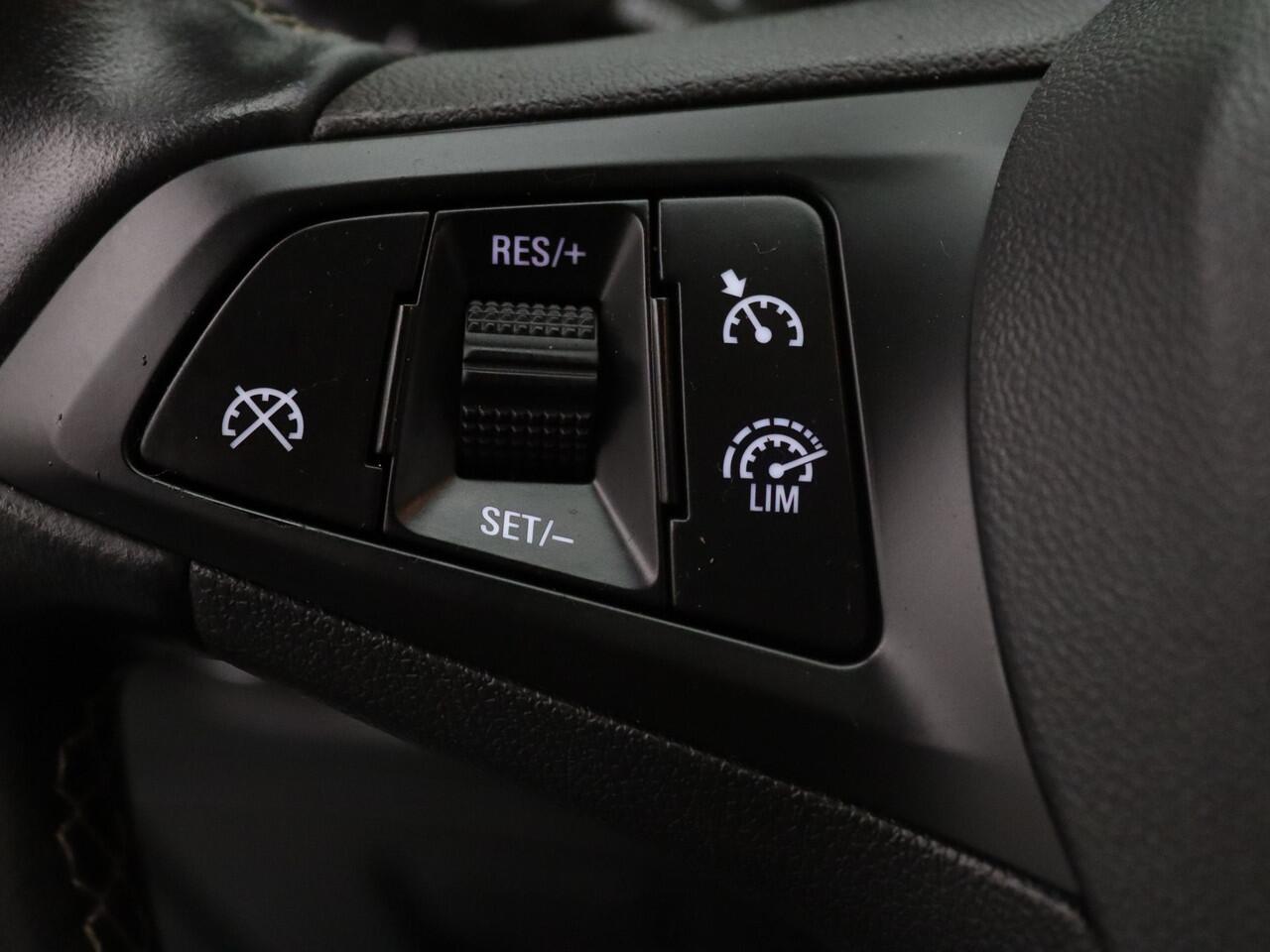 Opel ASTRA 130pk Edition Airco | Cruise | Carplay | Parkeersens. v+a