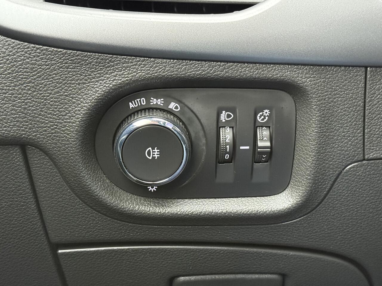 Opel ASTRA Sports Tourer BWJ 2020 1.2 111 PK Edition 96.000KM!! CLIMA | NAVI | CRUISE | APPLE CARP. | ANDROID AUT. | LMV | PDC | PRIV. GLAS | MULTIFUNCT. STUUR