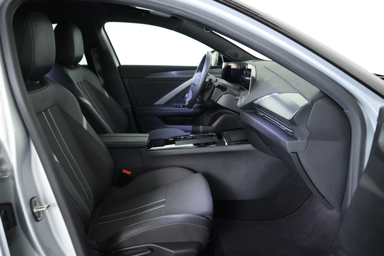 Opel ASTRA 1.2 Turbo GS / LED / ACC / CarPlay / Navi / Camera