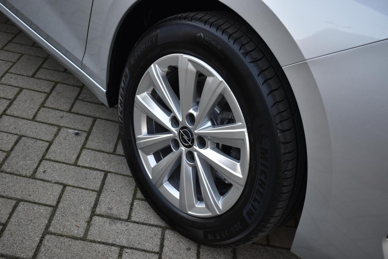 Opel ASTRA Sports Tourer 1.2 Turbo Edition NAVI / CAMERA / PDC