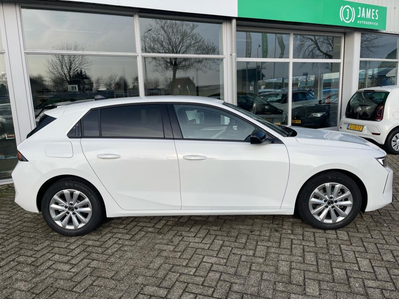 Opel ASTRA 1.2T 131pk Bns Edition, Aut, Carplay, Camera Stoel en stuurverw.