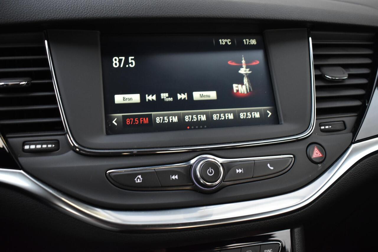 Opel ASTRA 1.2 Business Elegance | Trekhaak / parkeersensoren voor-achter / Climate