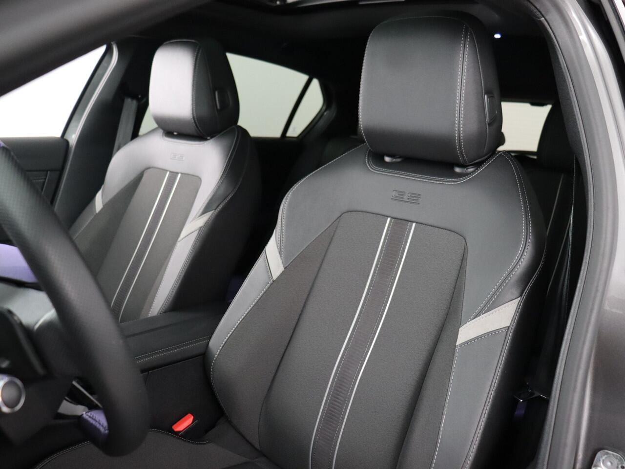 Opel ASTRA 1.6 Turbo Hybrid Level 4 Ultimate (Pano / Head-Up / AGR / ACC / Navi)