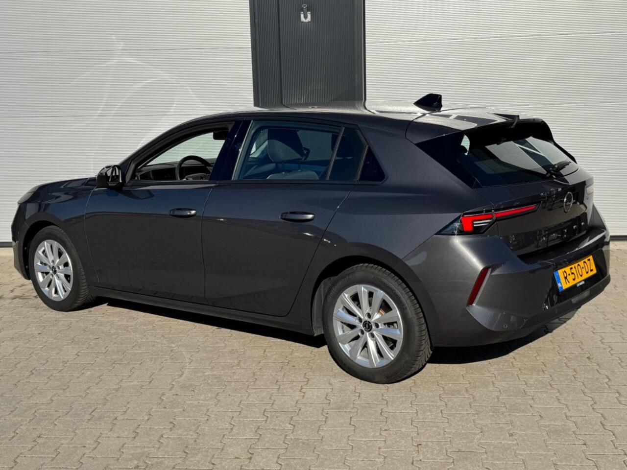 Opel ASTRA 1.2 EDITION / 48002 km / Apple carplay / Cruise / NL-auto / Dealer onderhouden.