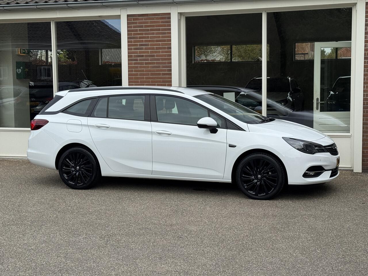 Opel ASTRA Sports Tourer 1.2 Edition 110 Pk, Airco, Navigatie,