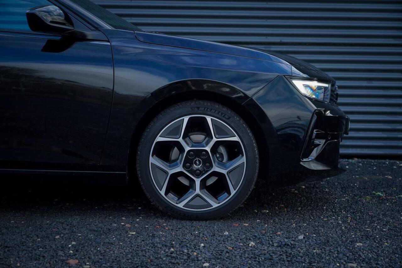 Opel ASTRA 1.2 GS Line / Aut / Carplay / 18'' / Virtual Display