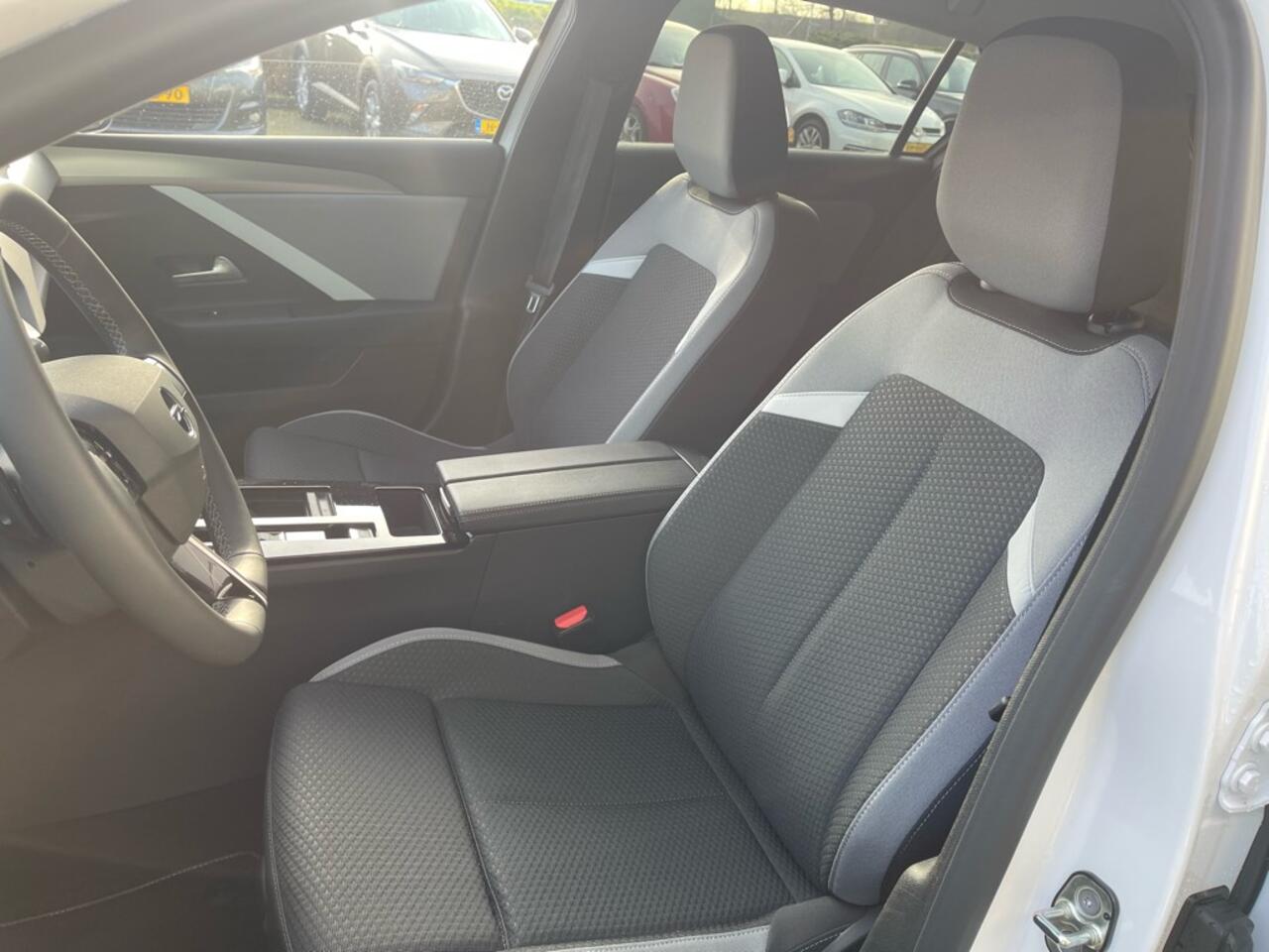 Opel ASTRA 1.2T 131pk Bns Edition, Aut, Carplay, Camera Stoel en stuurverw.