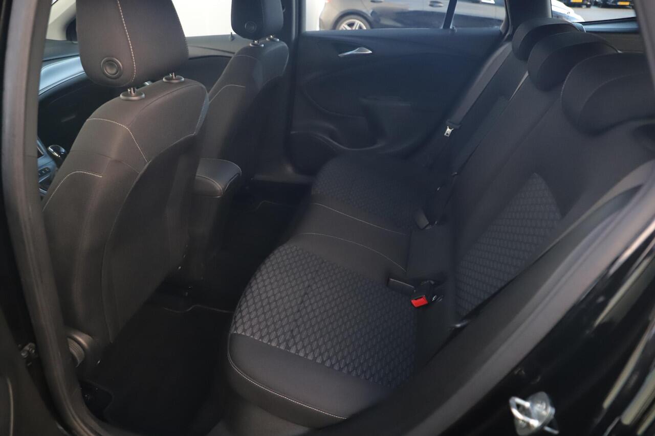 Opel ASTRA Sports Tourer 1.2 Edition 110PK 16 inch LMV Navigatie Carplay Android Bluetooth Airco Cruise Parkeersensor