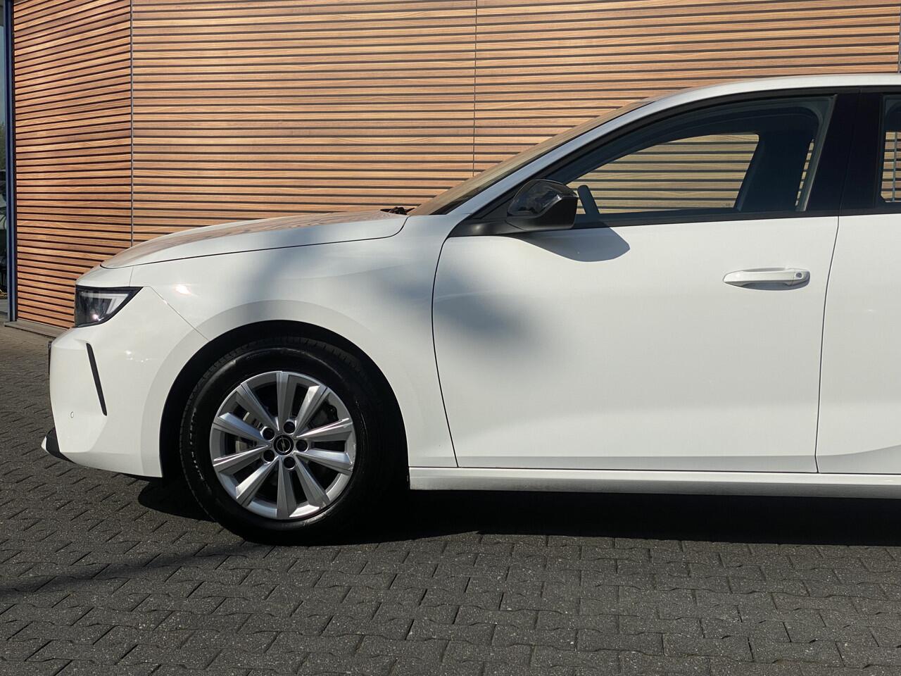 Opel ASTRA 1.2 Level 2 Navigatie / Keyless / Parkeerhulp v+a