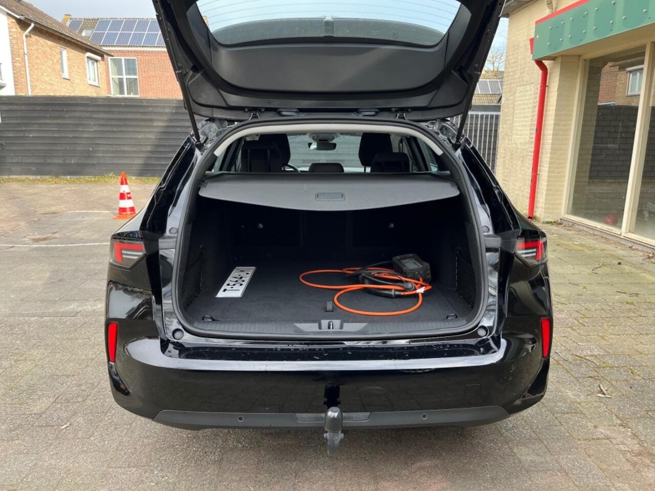 Opel ASTRA SPORTS TOURER 1.6 HYBRID LEVEL 2 PHEV PLUG-IN / TREKHAAK AFN.