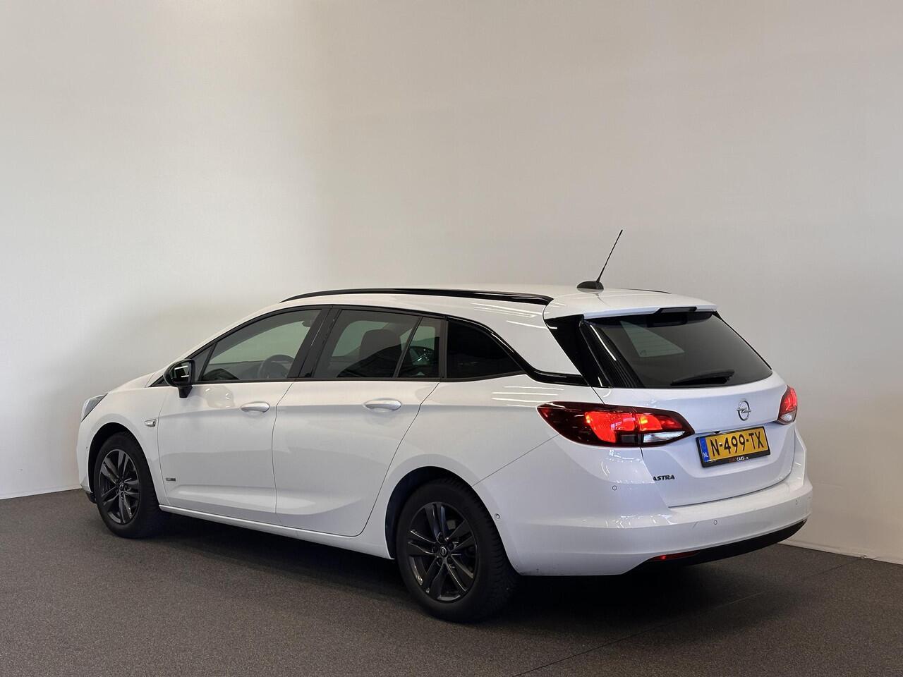 Opel ASTRA Sports Tourer 1.2 Design & Tech | Full LED | Climate Control | Navigatie | Apple Carplay/Android Auto | PDC V+A | Camera | Cruise Control | AGR Comfortstoel | Lane Assist | Privacy Glass | Gloss Black Pack