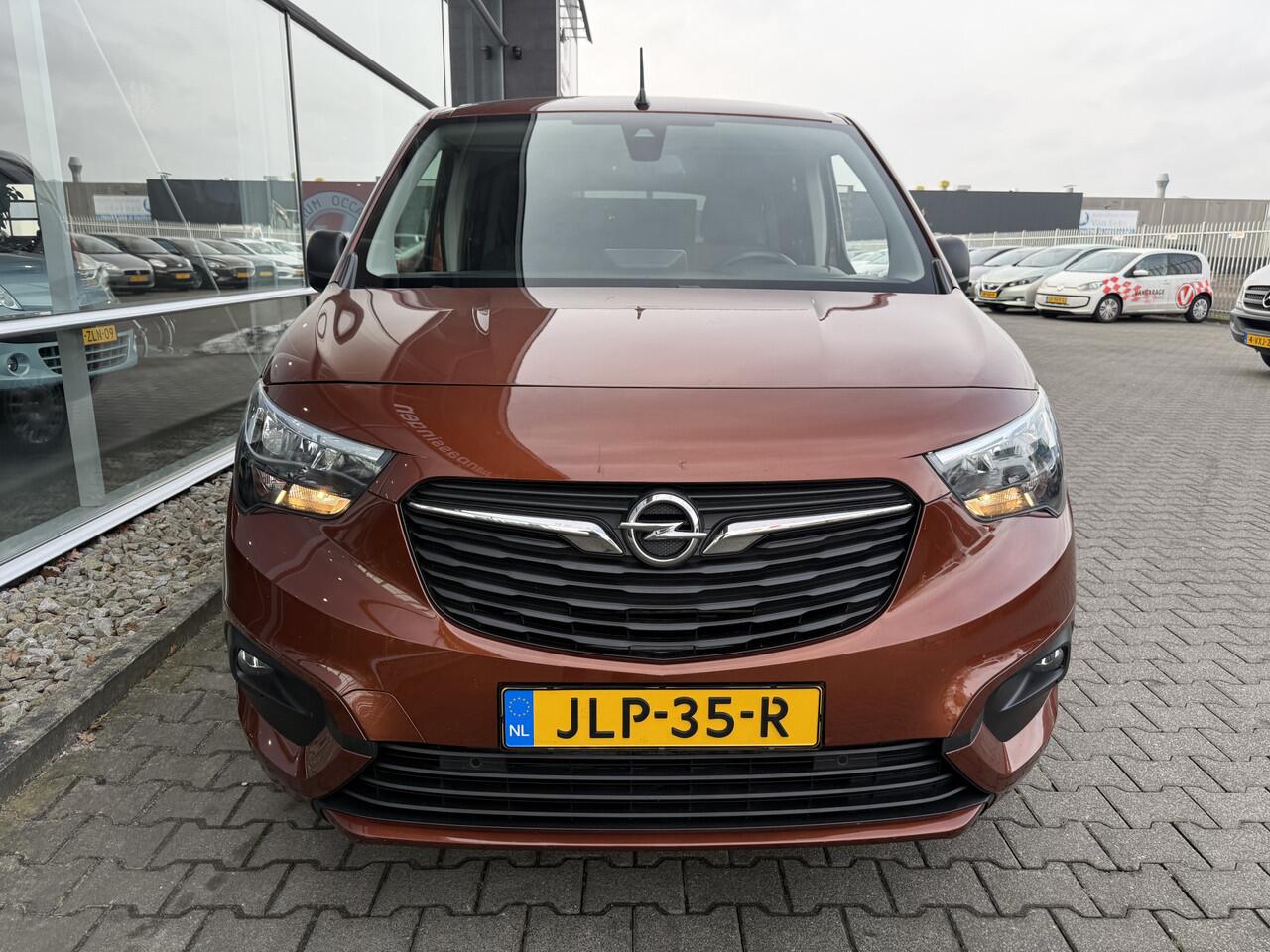 Opel COMBO Life XL 1.2 Turbo L2H1 Edition (Zeer mooie en rijk uitgeruste 5+1 Rolstoelauto met automaat!)