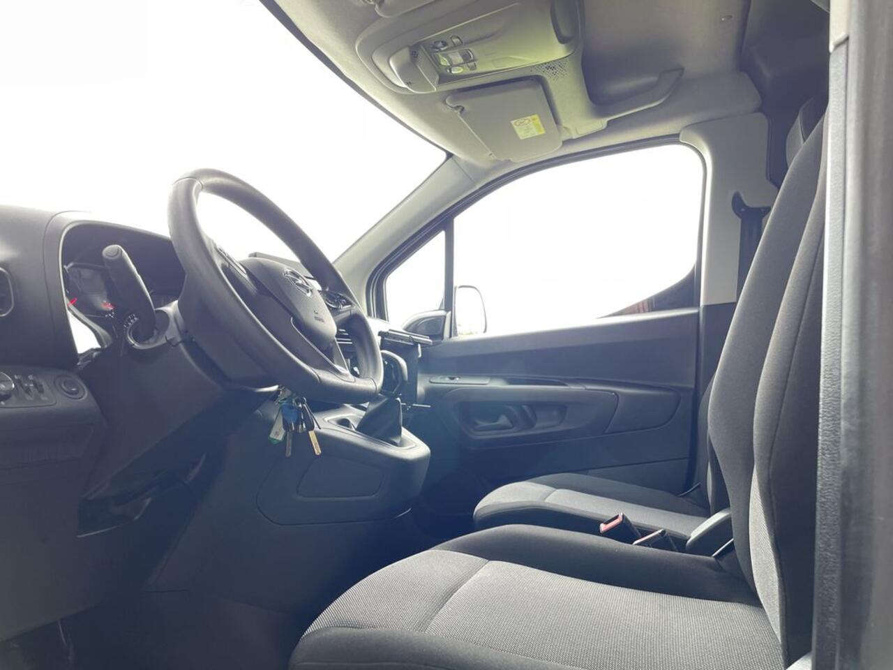 Opel COMBO 1.5 D E6 102pk L2 Edition BPM Vrij! Lease ¤193 p/m, Bedrijfsinrichting, 2x Schuifdeur, Airco, PDC, Cruise controle, onderhoudshistorie aanwezig