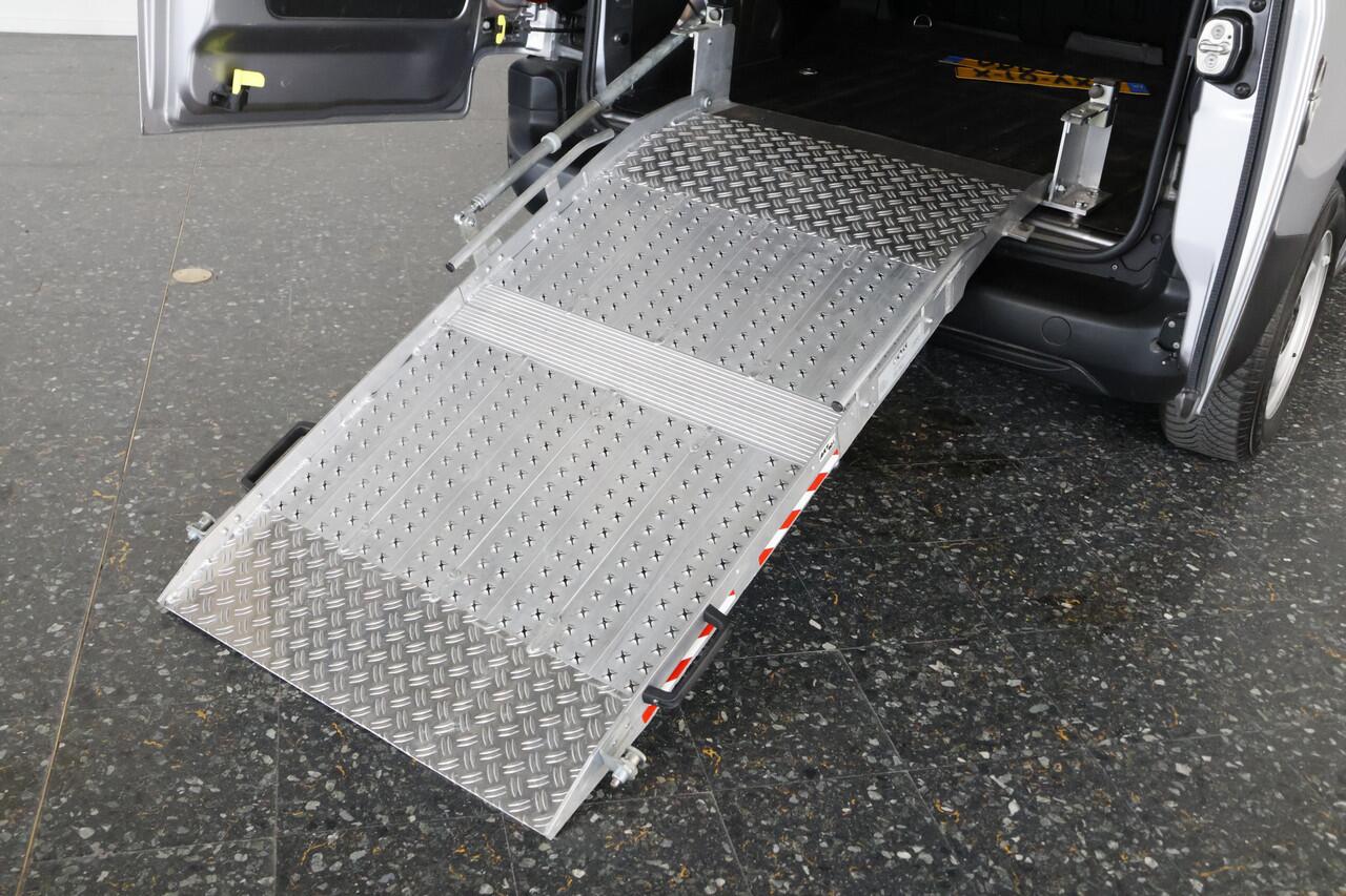 Opel COMBO 1.5D L1H1 Rolstoel auto / Airco / Cruisecontrol / Bluetooth