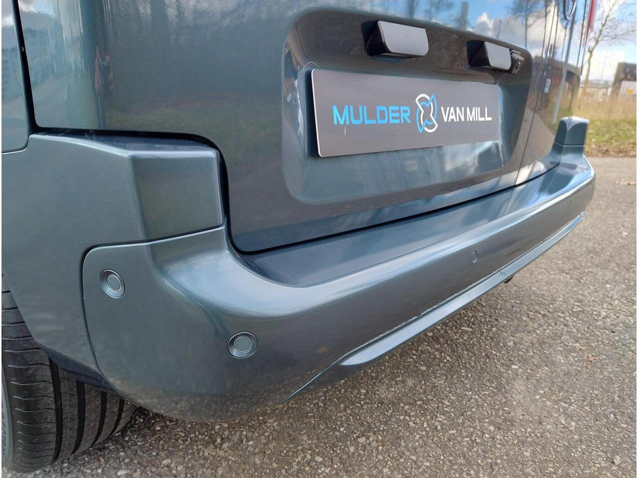 Opel COMBO Electric L1 50 kWh 136pk | 3-zits | Houten afwerking laadruimte | Trekhaak voorbereiding | Pakket Look | Climate control | Adaptieve cruise control | Lederen stuurwiel | Stuurverwarming | Multimedia | NAVI | Apple Carplay | Android Auto | Achteruitrijcame