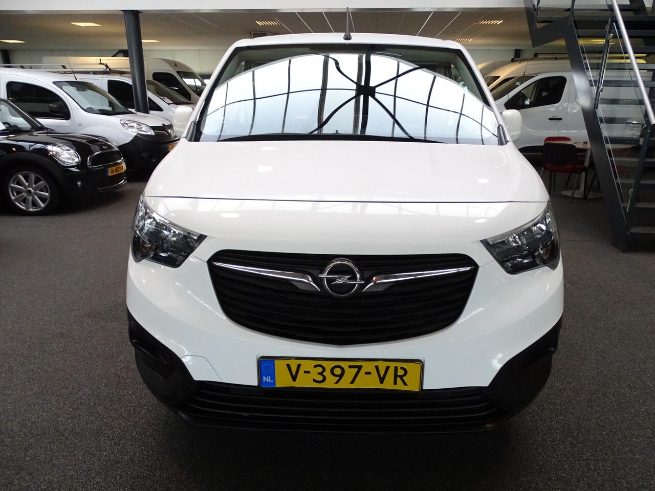 Opel COMBO 1.6D L2H1 Edition Lang, Navi, Apple carplay, trekhaak, airco Cruise Etc.