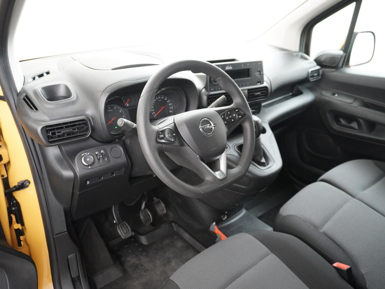 Opel COMBO 1.5CDTI EURO 6 3-Pers. Airco Cruise Control Bluetooth Elektr.ramen Elektr.spiegels+Verwarmd Centr.Vergr+ab. L1H1 Edition Schuifdeur Betonplex vloer Lat om Lat betimmering zeer nette Combo!
