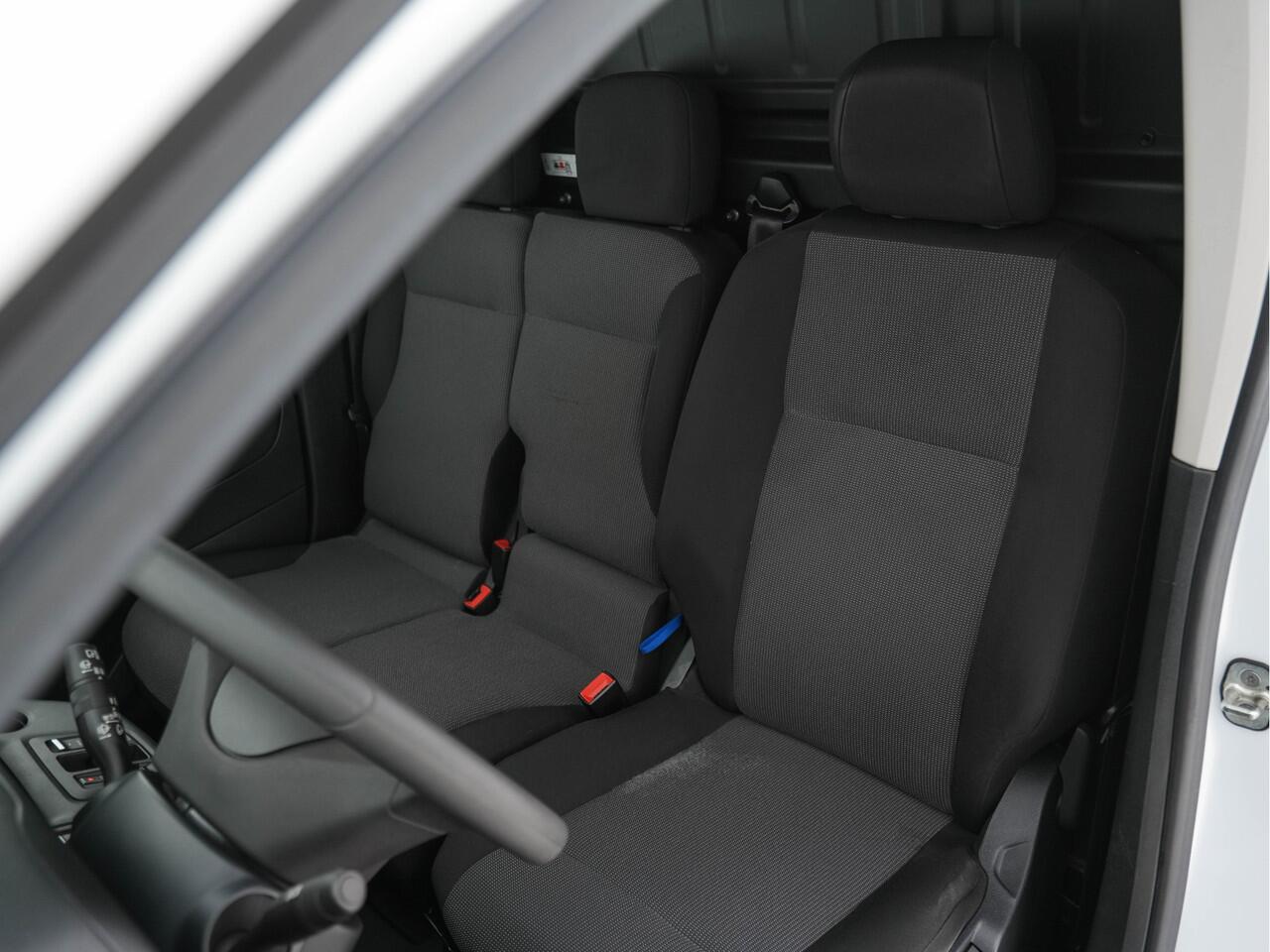 Opel COMBO Combo-e L1H1 Edition 50 kWh ( 3-Pers. ) [ 3-Fase ] {SOH-94%} Aut. * CCS-FASTLOADER | AIRCO | DAB | CRUISE | PDC | COMFORT-SEATS*