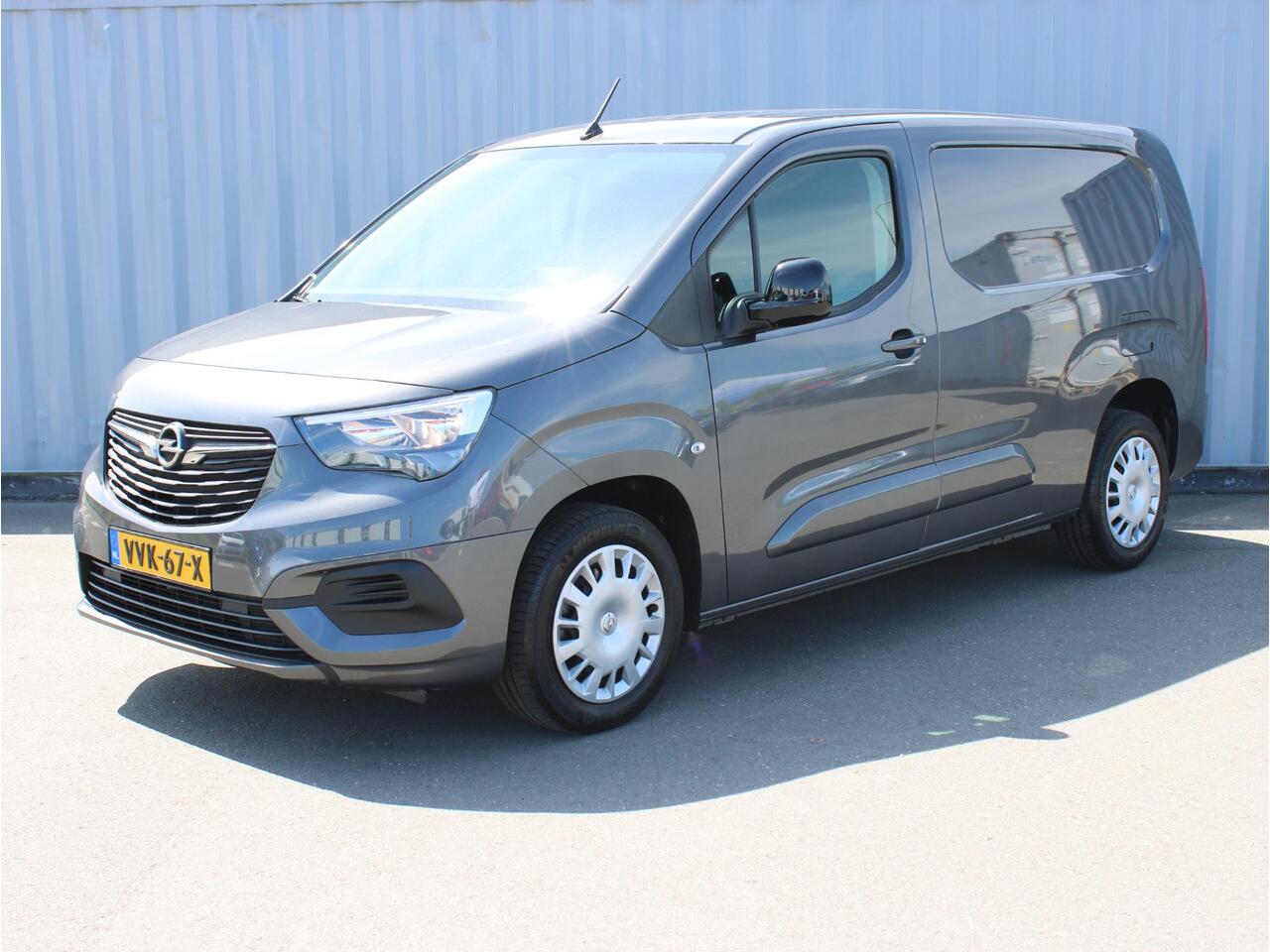 Opel COMBO 1.5D L2H1 Standaard Navi / Camera / Trekhaak