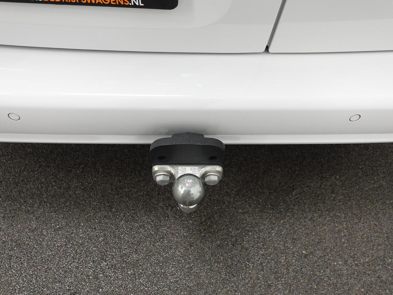 Opel COMBO 130pk L1 Automaat Apple Carplay Trekhaak Parkeersensoren Airco Cruise control 2-zits