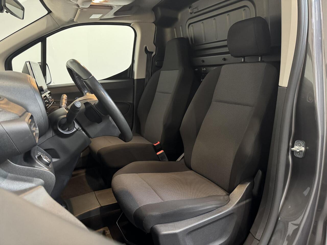 Opel COMBO 1.5D L2H1 Edition Automaat Airco Bluetooth Cruise Control Navigatie Trekhaak