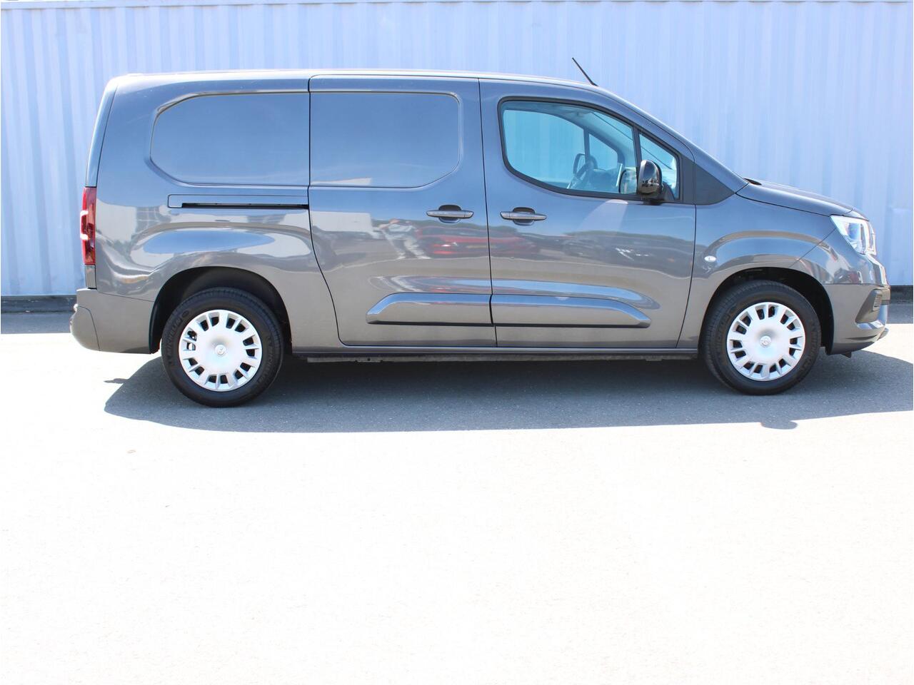 Opel COMBO 1.5D L2H1 Standaard Navi / Camera / Trekhaak