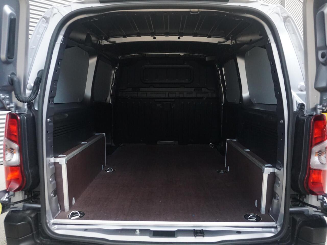 Opel COMBO Electric L2 50kWh | 8 jaar garantie | camera | Apple Carplay | laadruimtebetimmering | Comfort stoel | rijklaarprijs