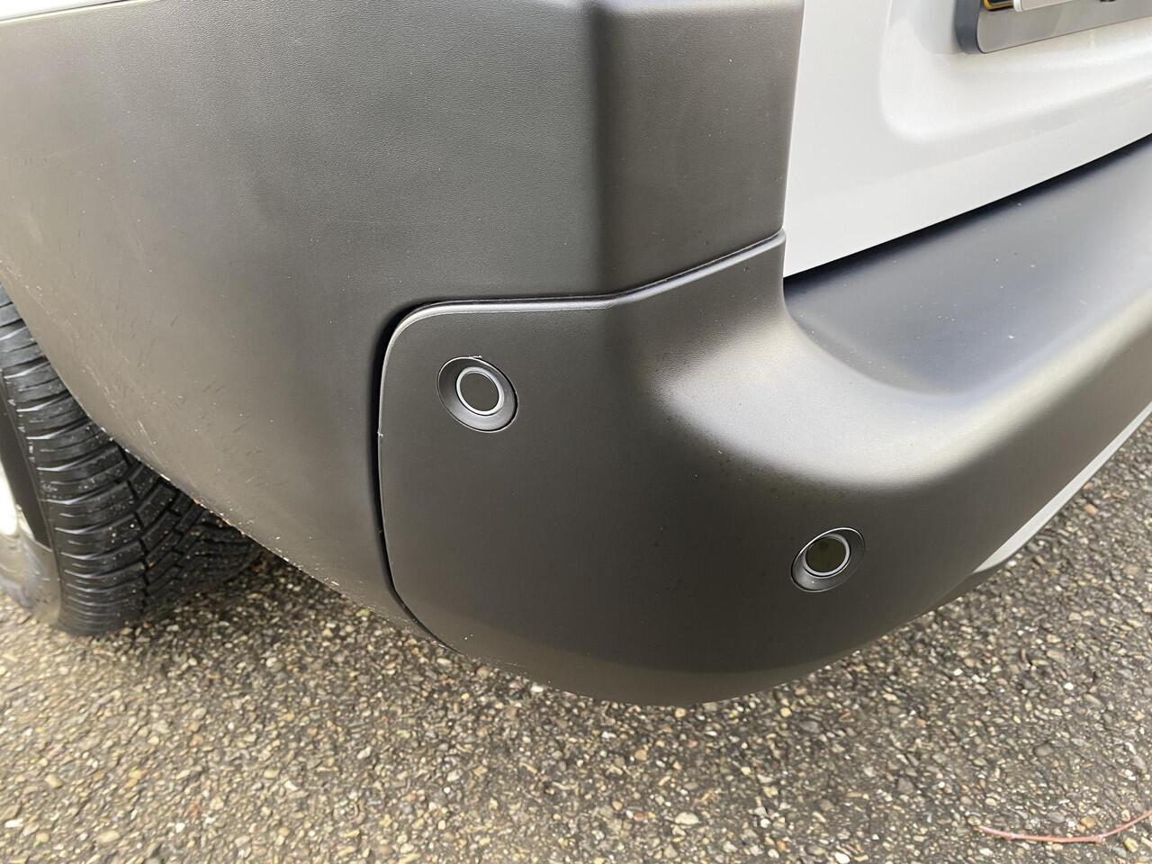 Opel COMBO Electric L2 50 kWh 136pk | 8 jaar garantie | 0% financial lease | 3-zits | NAVI | Multimedia | Apple Carplay | Android Auto | Achteruitrijcamera | Parkeersensoren voor en achter | Dode hoek detectie | Surround view | Inklapbare spiegels | Licht- en regens